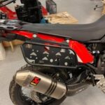 RAlly raid bagagerek bevestigd op een Yamaha Tenere 700