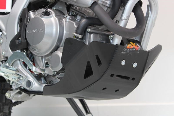 skidplate gemonteerd op de honda crf300L